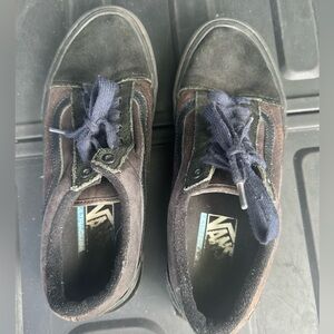 VANS SKATEBOARD SHOE SIZE 7.5